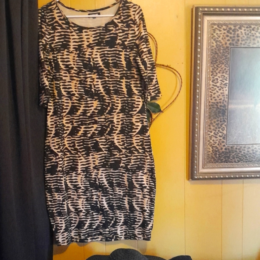 Nature Stylish Black and Cream Dress
